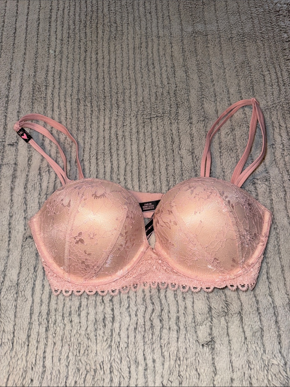Delicate Lace Push-Up Bra in Blush Pink
